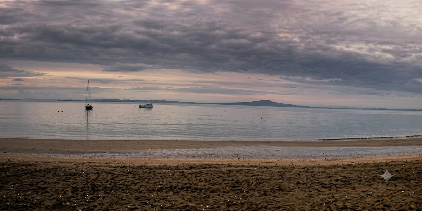 Arkles Bay beach